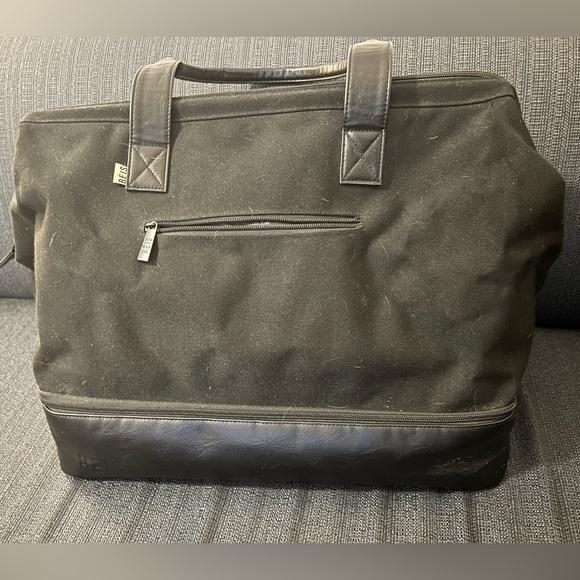 Beis The Weekender in Black - Picture 5 of 11